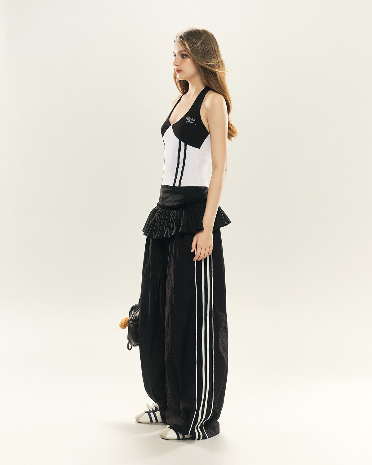 Set Mono Halter Top & Shadow Flow Pant